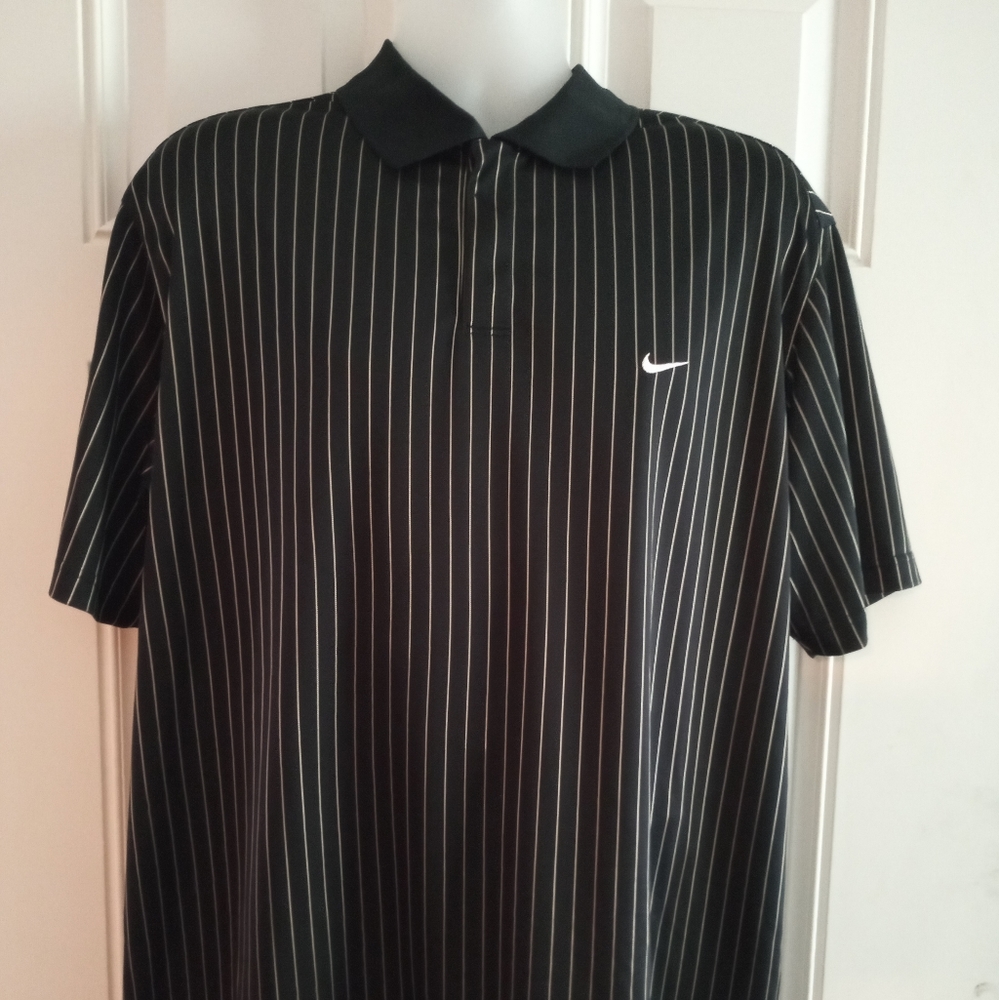 Sold Nike Performance Men's Shirt Size XL